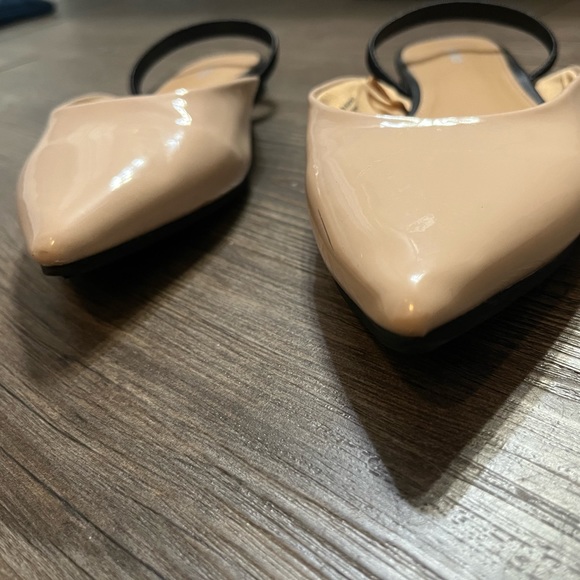 Express slip on pointed toe Flats with elastic band on the back, beige EUC - Picture 10 of 13